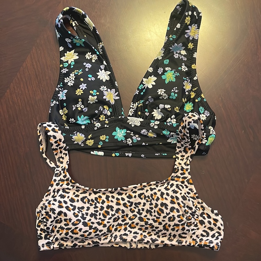 4/$20- EUC- Cute Bikini Top Bundle- All Size Small
